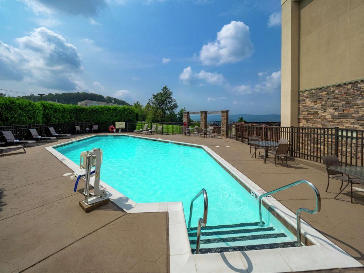 Hampton Inn Hazleton Exterior photo